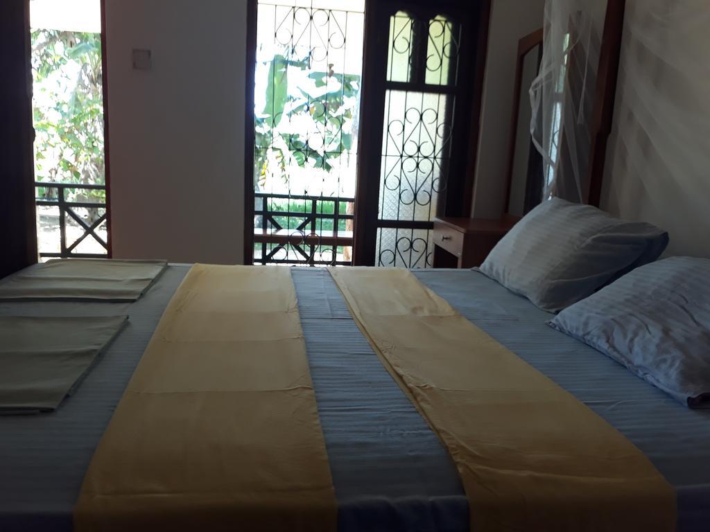 Traveller'S Home Hotel Tissamaharama Luaran gambar