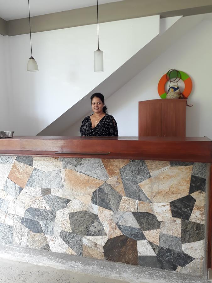 Traveller'S Home Hotel Tissamaharama Luaran gambar
