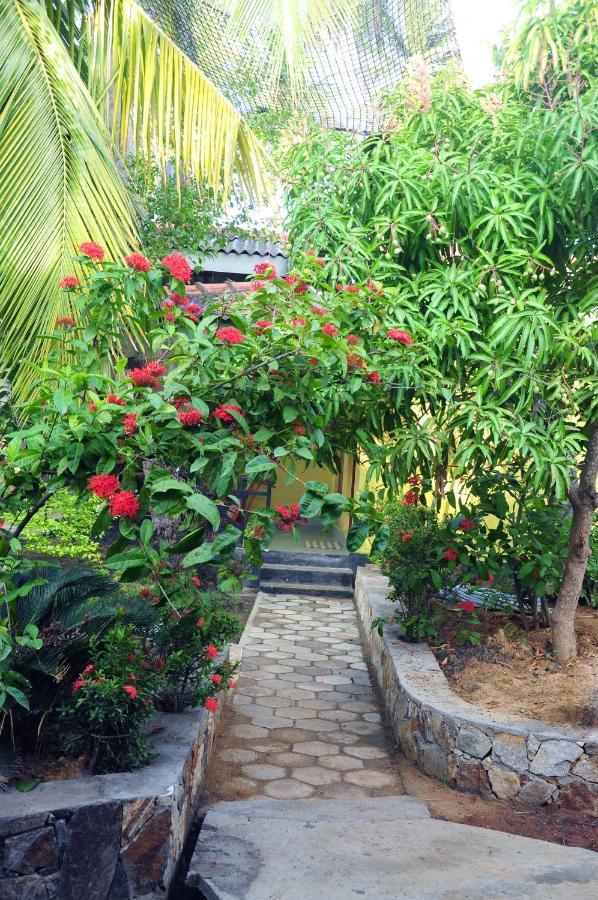 Traveller'S Home Hotel Tissamaharama Luaran gambar